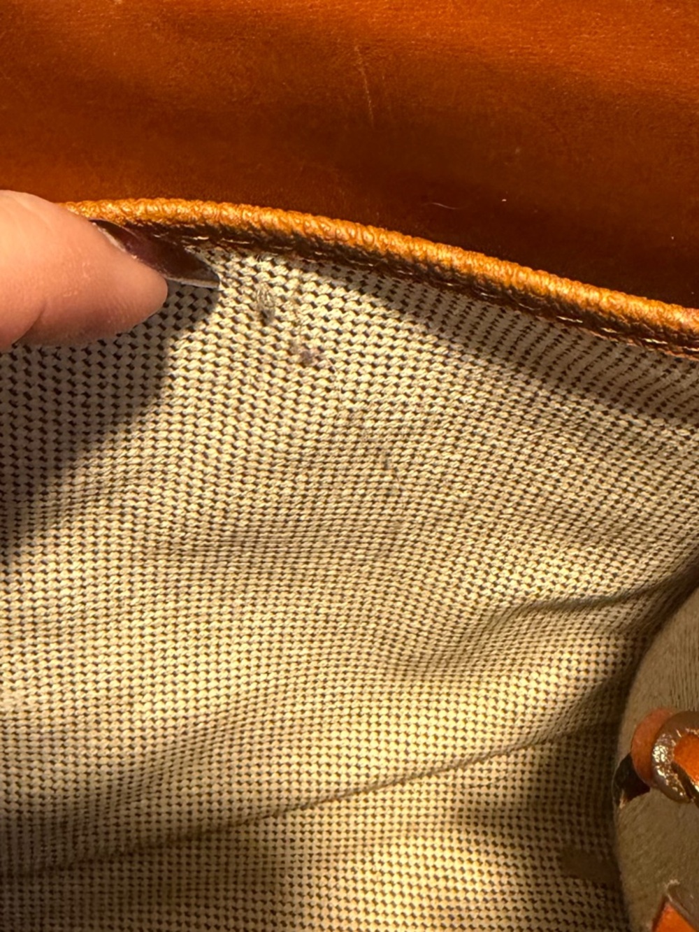 Dooney & Bourke  Vintage Cabrio Barrel Bag Tan Leather USA Y2K Shoulder Bag - Picture 13 of 16